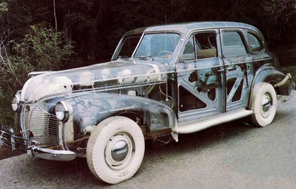 прозрачный Pontiac 39-го года