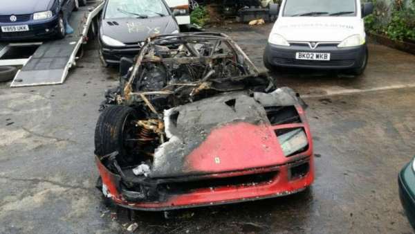 Ferrari F40 сгорел