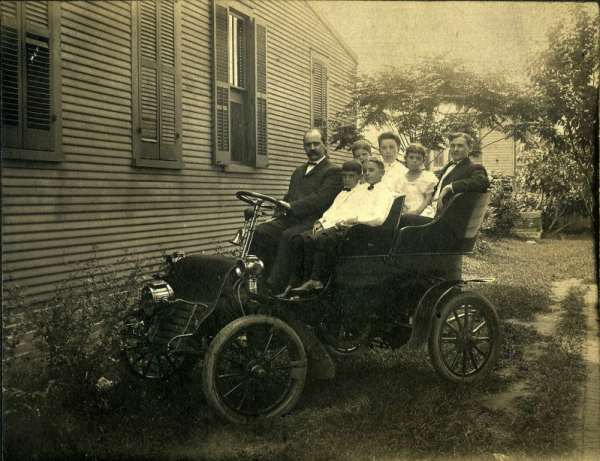 раритетные автомобили начала XX века, 1903 Cadillac Model A Tonneau