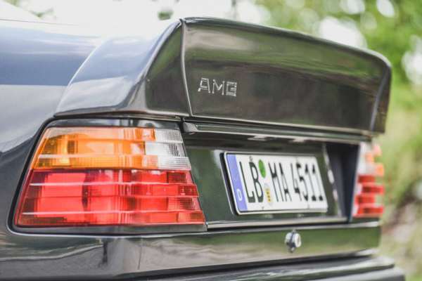 Mercedes 300 CE 6.0 AMG The Hammer