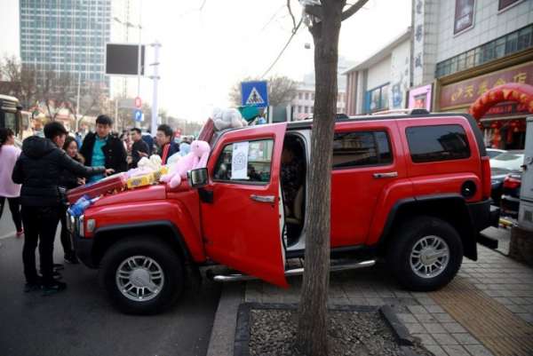 Машины уличных торговцев в Китае 