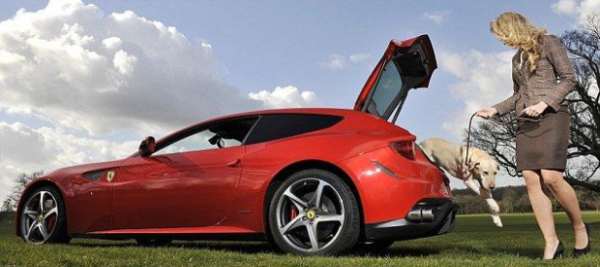 Удобный семейный автомобиль Ferrari