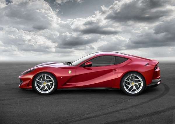 Ferrari показала самый мощный суперкар
