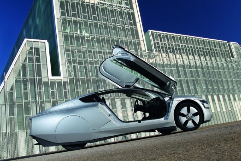 Volkswagen представил серийный подключаемый гибрид XL1