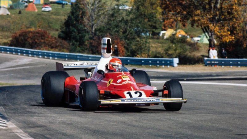 Болид Ferrari, на котором Ники Лауда выступал в сезоне 1975 года