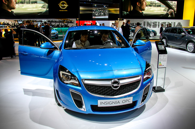 Opel Insignia 2013 хэчбек
