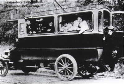 Первый автобус компании Renault 1906 год.